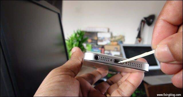 clean your iphone charging slot1